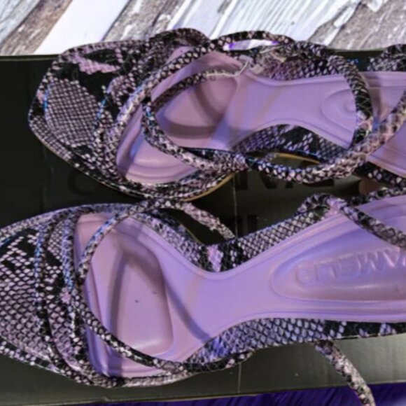 Rocco D'Amelio Lavender Strappy kitten heels classy snake skin look size 8 NWT - Picture 3 of 7